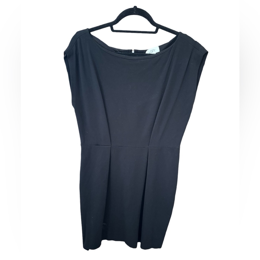 Ann Taylor Loft size 8 black sheath dress with zip back